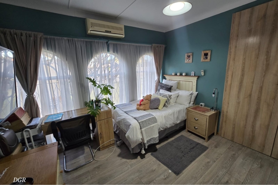4 Bedroom Property for Sale in Hillcrest Northern Cape